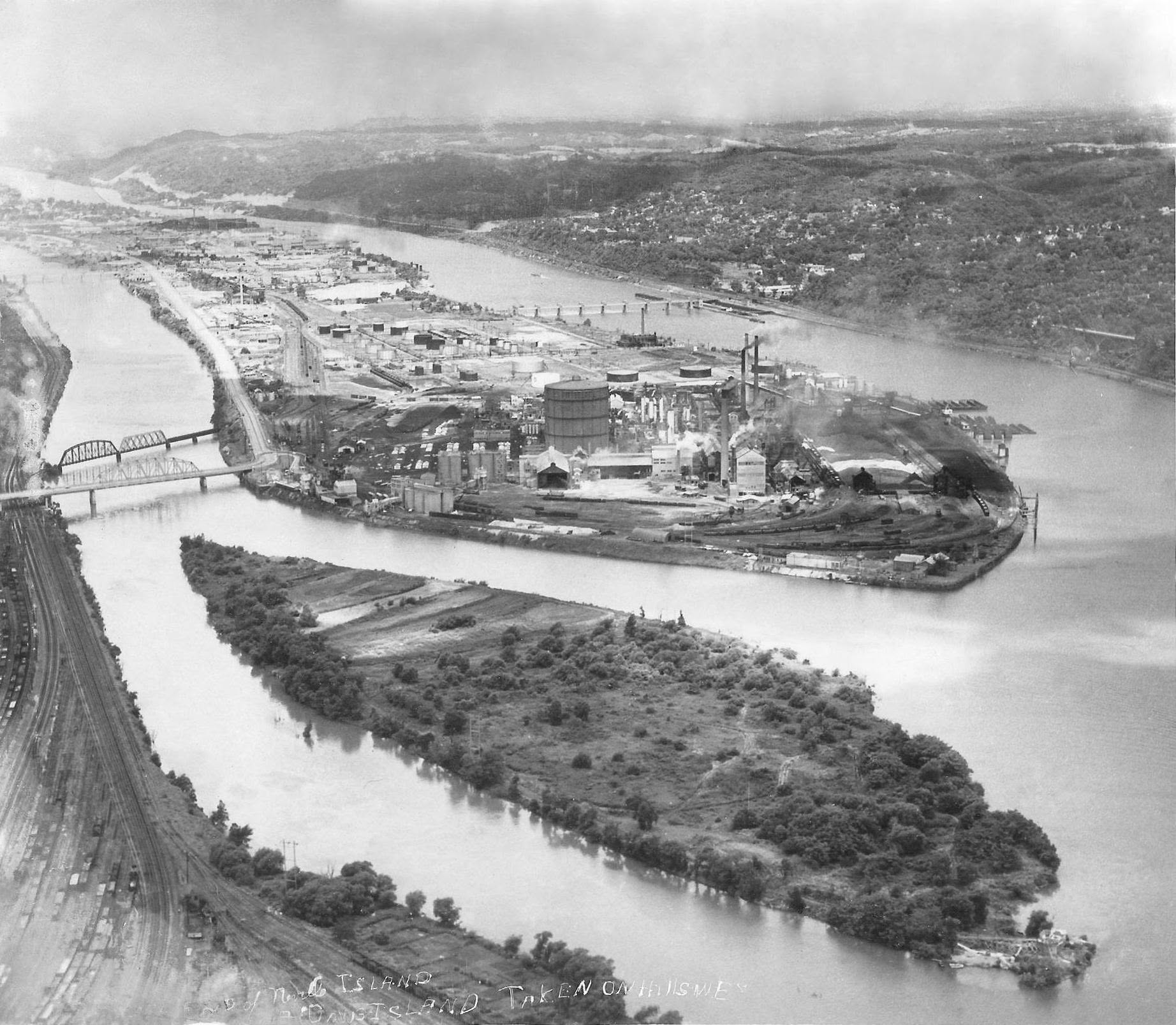 Neville Island from above